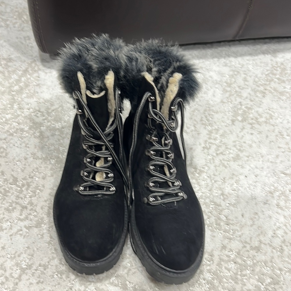 Woman’s boots black
